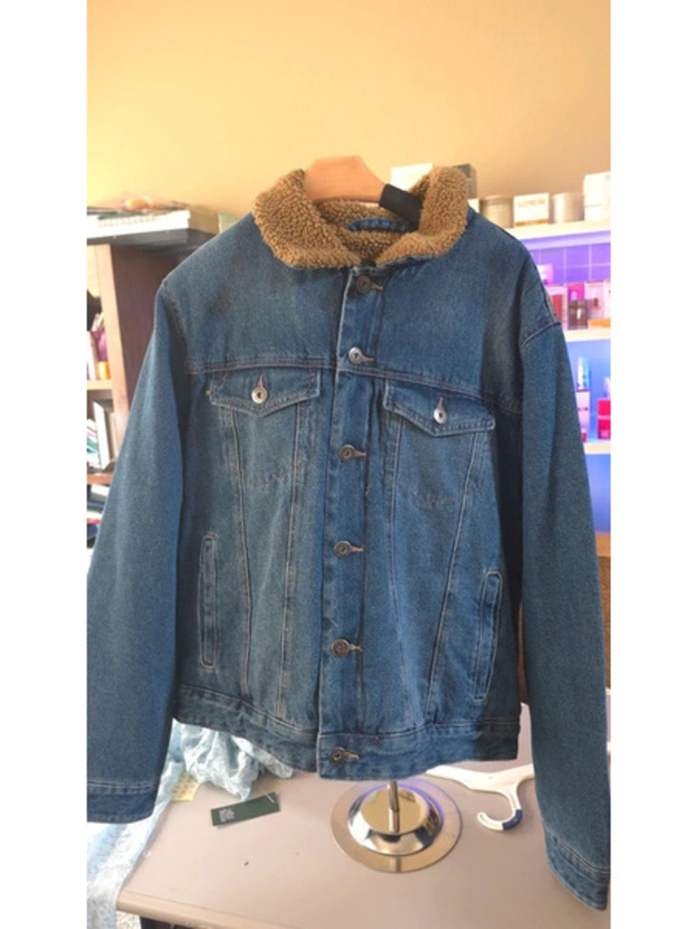 Denim jacket with wool collar